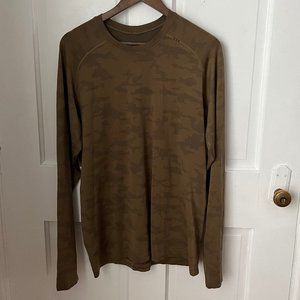 Lululemon Athletica Metal Vent Tech Long Sleeve Shirt Camo